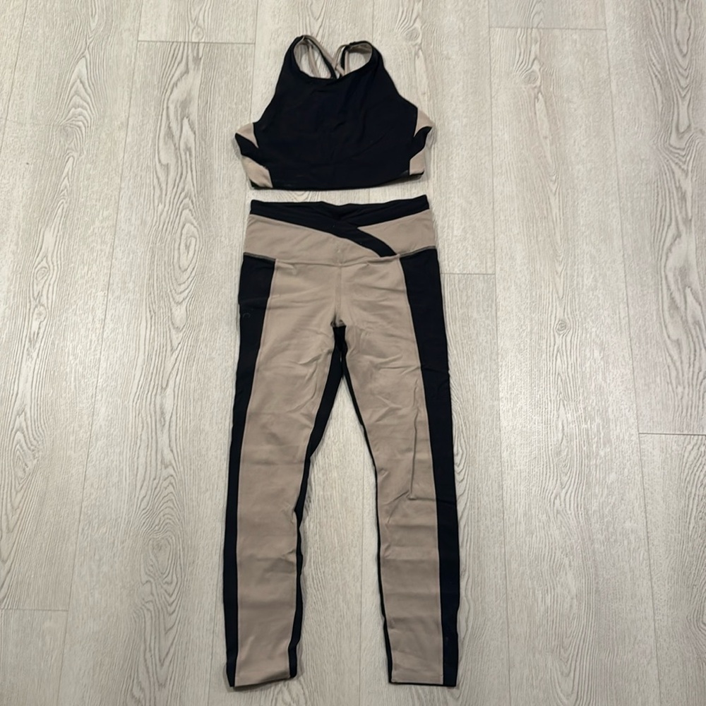 Athleta Chroma Workout Set